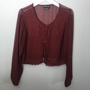 Lace longe sleeve crop top